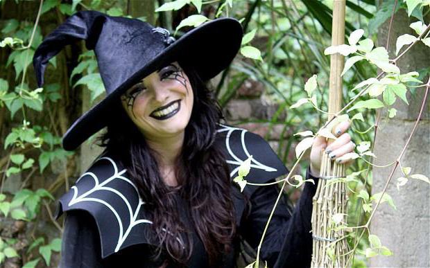 Тверьде бір қыз жыныстық қатынасқа түскісі келеді