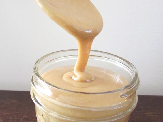 Сүт қосылған үлкен кеуделер