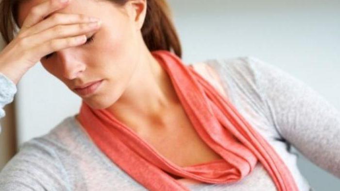 Лашади қызды ұрсып жатыр