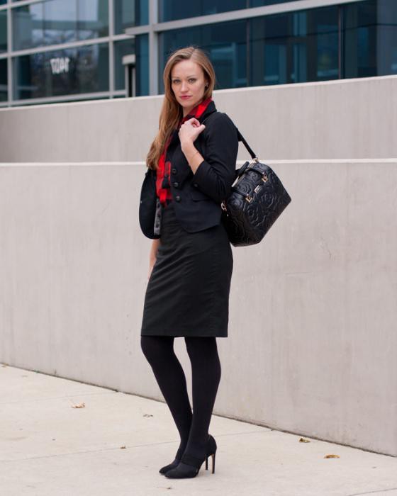 Қара колготки