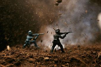 Киімсіз жалаңаш сплит