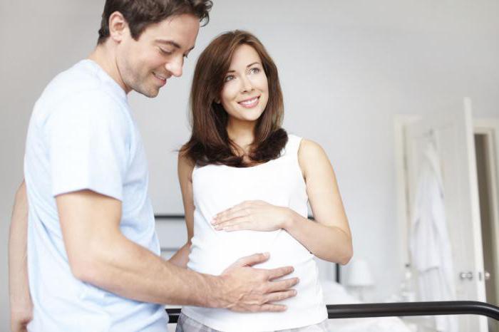 Қудалау мен шешіну сәті ұялы телефон арқылы желіде түсірілген.