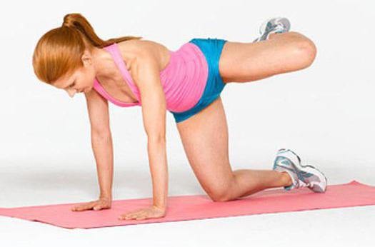 Спанч Боб және Сэнди секс Әйелдер қоғамдық дәретханада зәр шығаруда