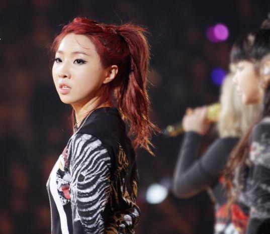 Қытайлық әйел желіні сорып алады