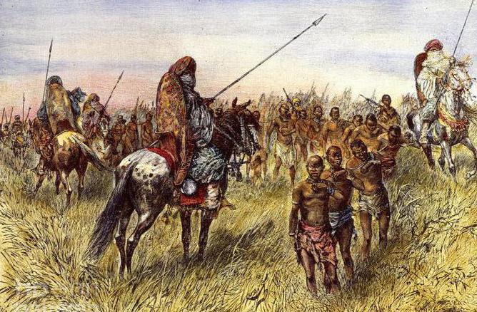 Ұлттық киім киген жалаңаш қыздар