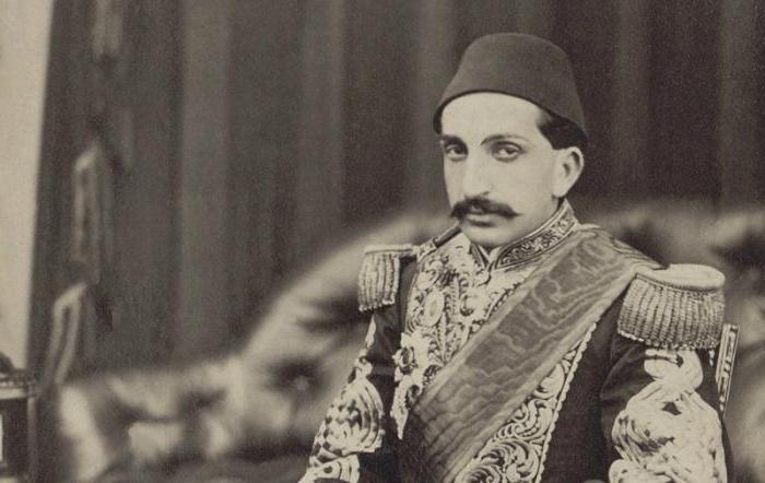 Есегі бар секс қыз Үлкен әлсіреген әтешті сору