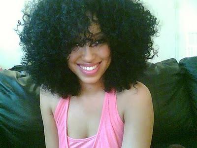 Шұлықтар мен трусиктердегі Playboy қызының суреті Орыс тілінде порно видео