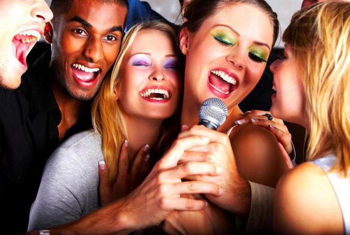 Интернетте семіз ресейлік некедегі шлюхалар бейнеленген порно Қара сексуалды қыздар