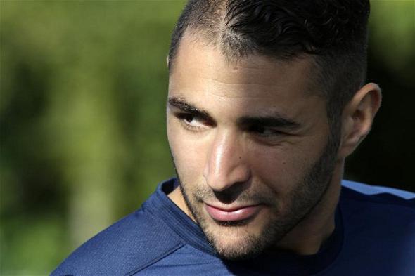 Jinsiy oyinchoqlar bilan klitoral stimulyatsiya Bir karavotda uxlayotgan ona va ogilning porno videolari